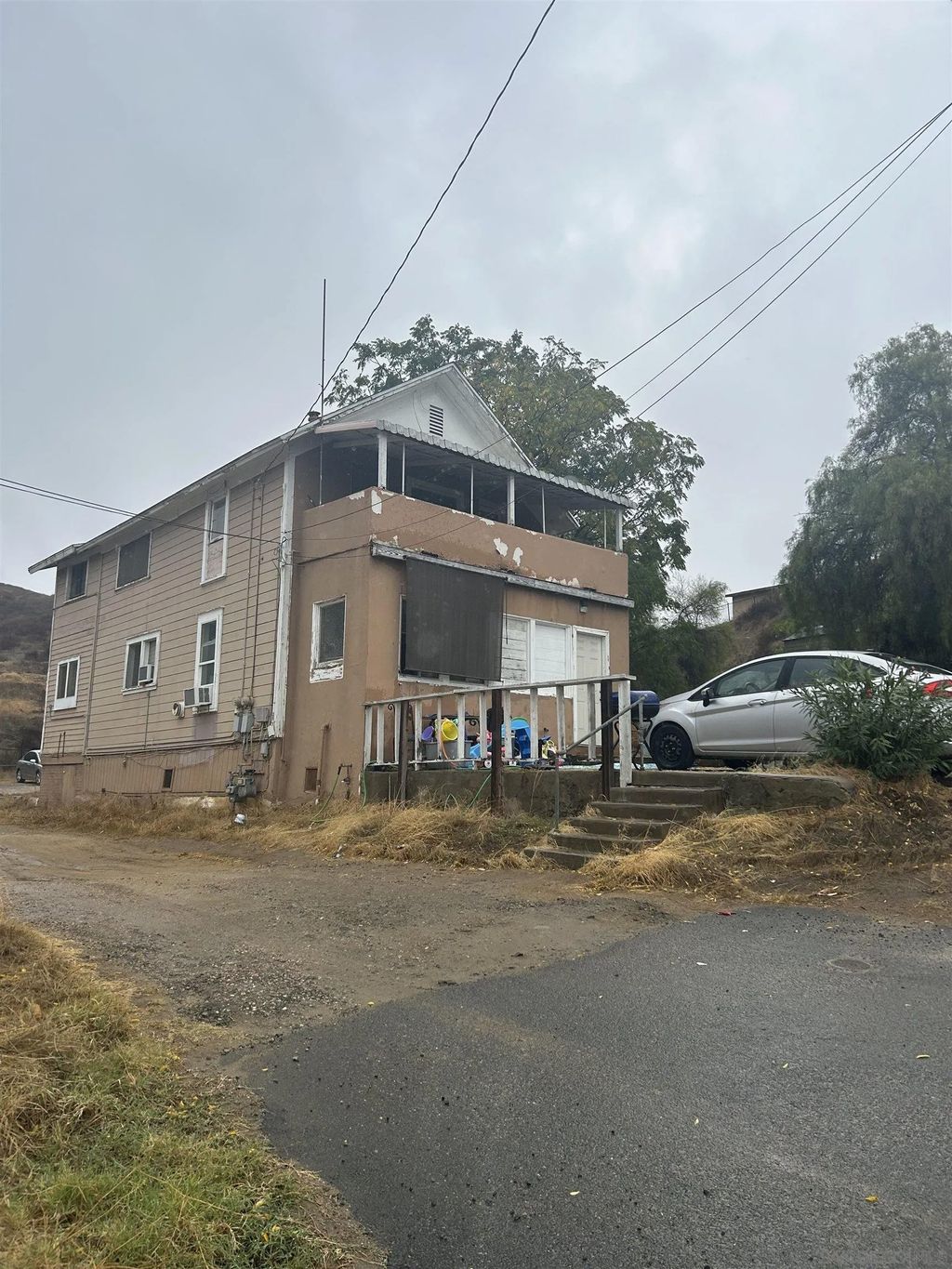 Photo of 176 Olive St, Lake Elsinore, CA 92530 (MLS # 250042311)