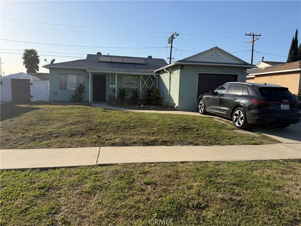 Photo of 11425 Alburtis Avenue, Norwalk, CA 90650 (MLS # IV26012369)