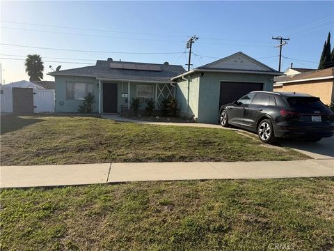 Photo of 11425 Alburtis Avenue, Norwalk, CA 90650 (MLS # IV26012369)