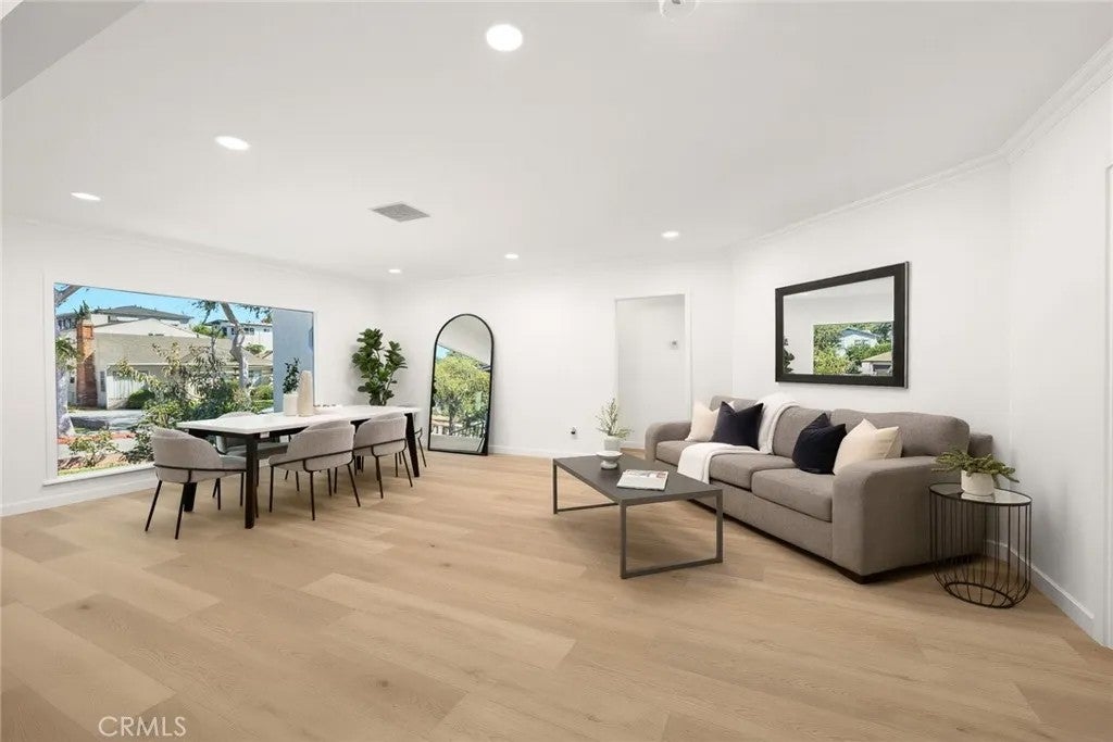 2133 Westminster