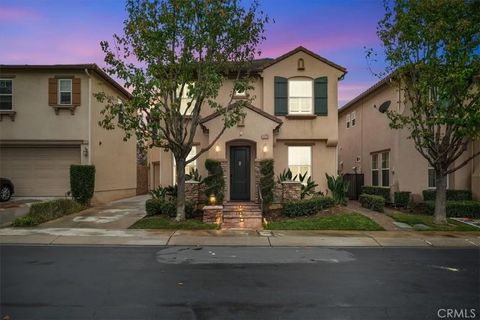 Photo of 1830 E Buchanan Ave, Placentia, CA 92870 (MLS # OC25279143)