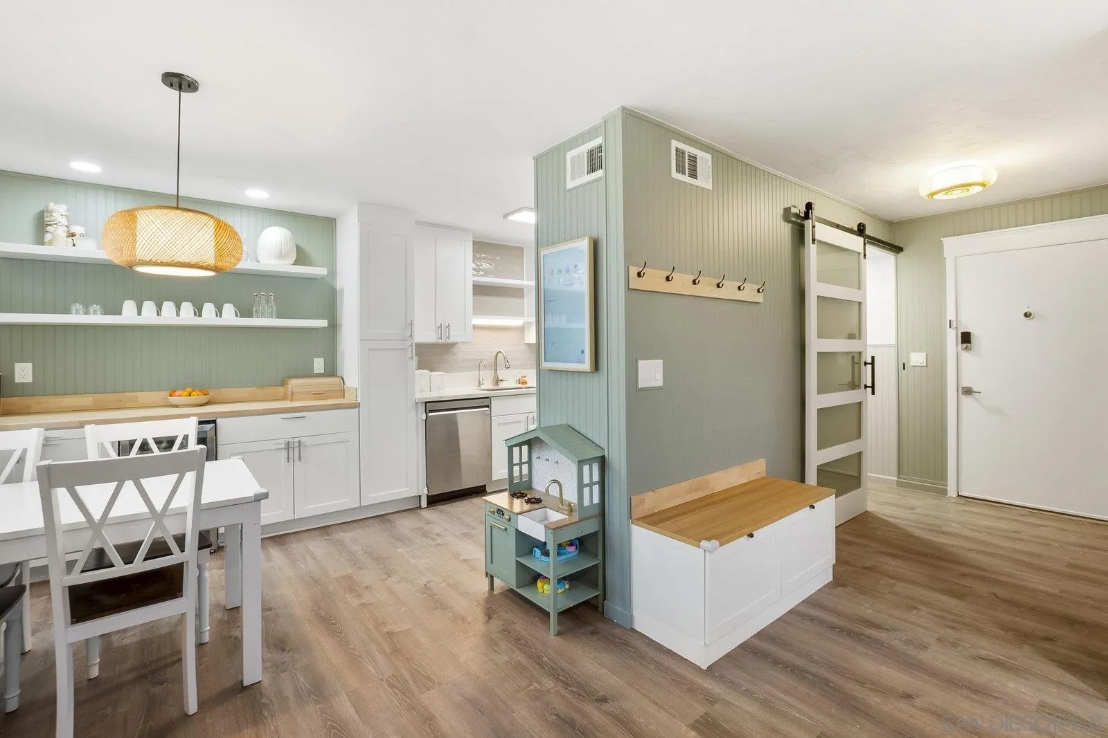 140 Walnut Ave 2A