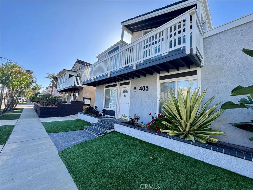 Photo of 405 20th St #A, Huntington Beach, CA 92648 (MLS # OC26077432)