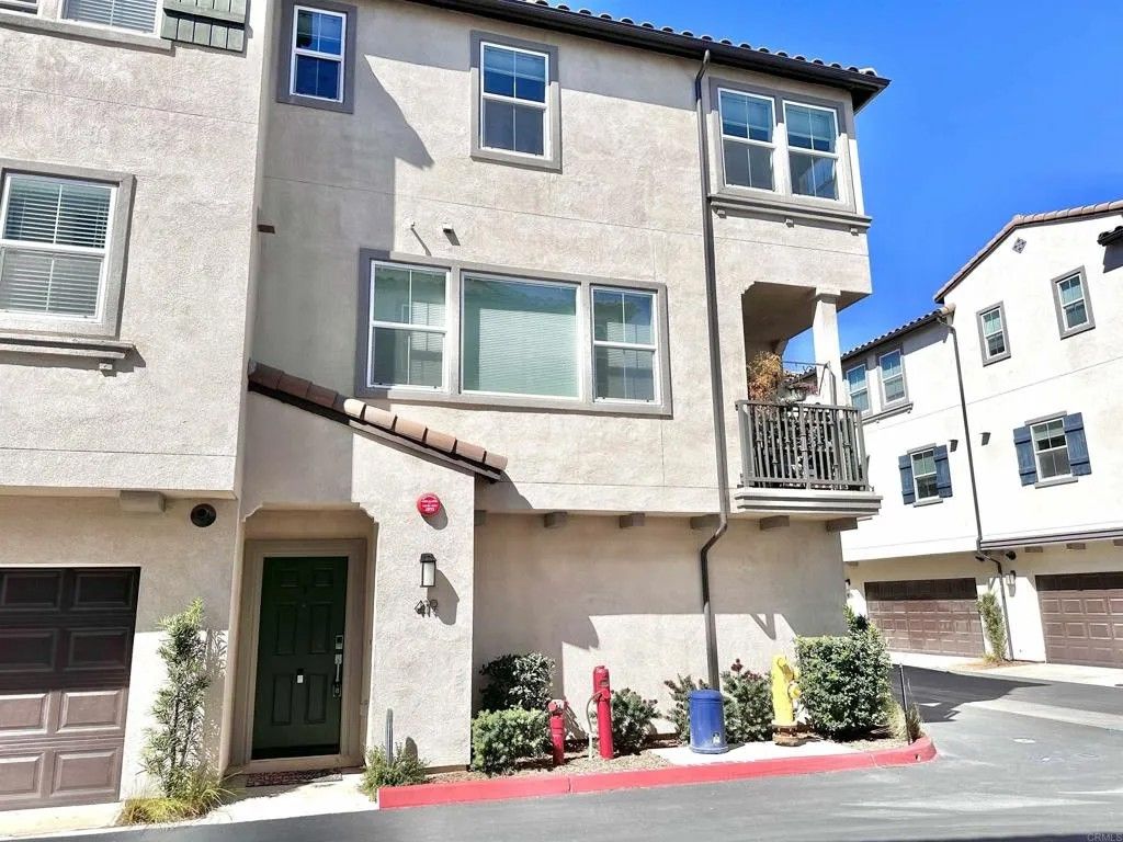 Photo of 419 Atlas Gln, Escondido, CA 92025 (MLS # NDP2601462)