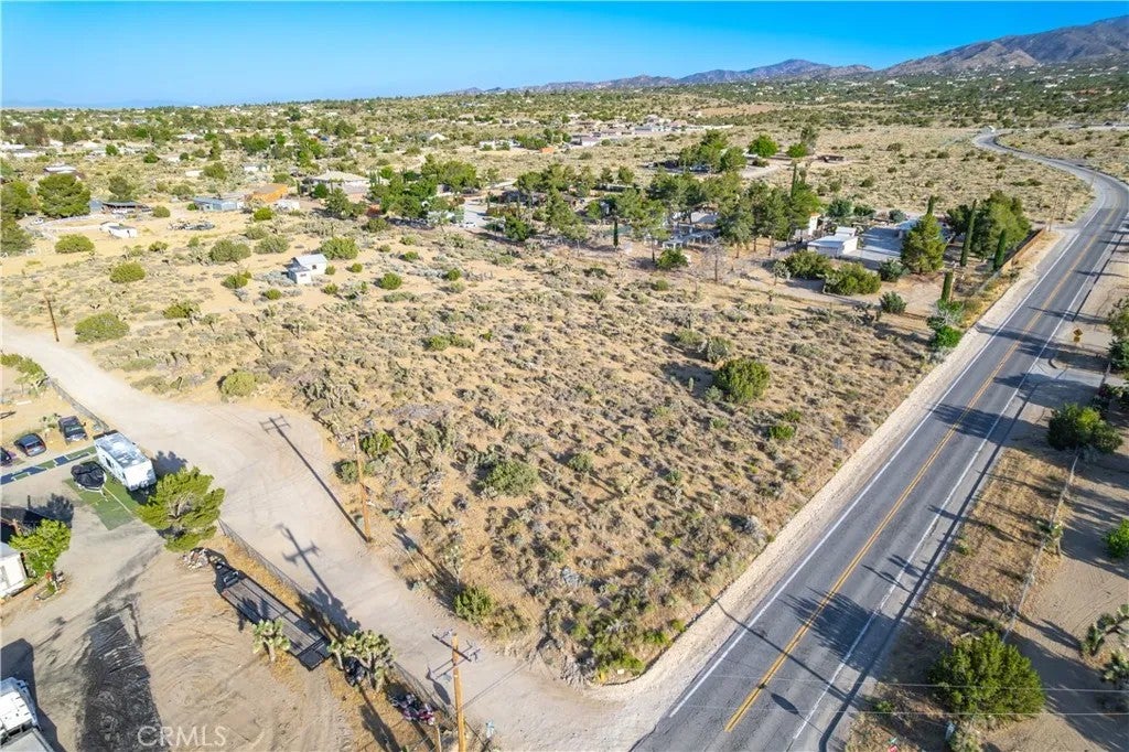 Photo of 0 Oasis, Pinon Hills, CA 92372 (MLS # HD26112381)