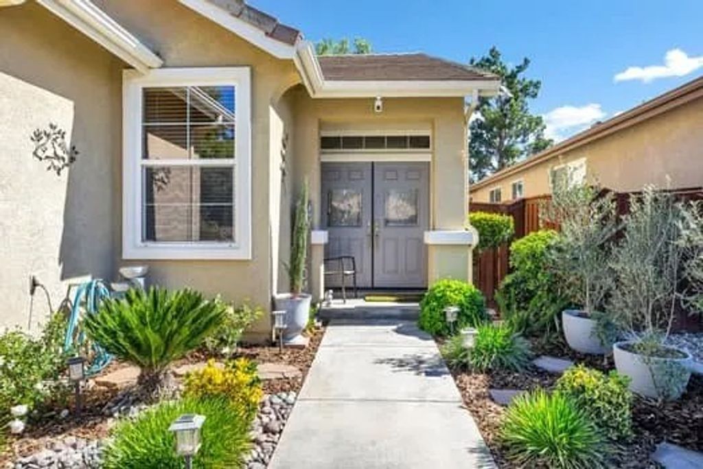 Photo of 446 Bjorn Court, Hemet, CA 92545 (MLS # NP26034656)