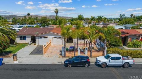 Photo of 4608 Calle De Retiro, Oceanside, CA 92057 (MLS # PTP2602929)