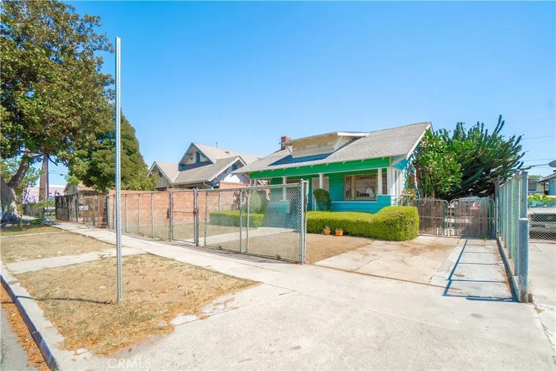 1430 W 51st