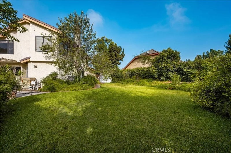 1718 Redwood Way