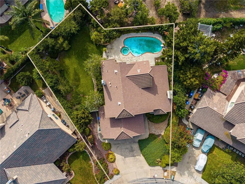 1718 Redwood Way