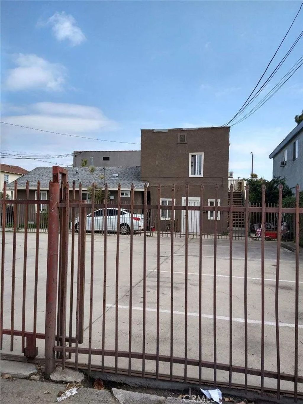 Photo of 926 E 11th St, Long Beach, CA 90813 (MLS # PW26049573)