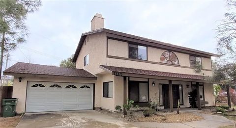 Photo of 23310 Weller Place, Woodland Hills, CA 91367 (MLS # AR26073649)