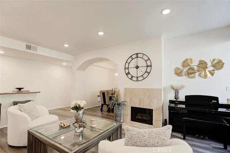 511 N Jackson 101