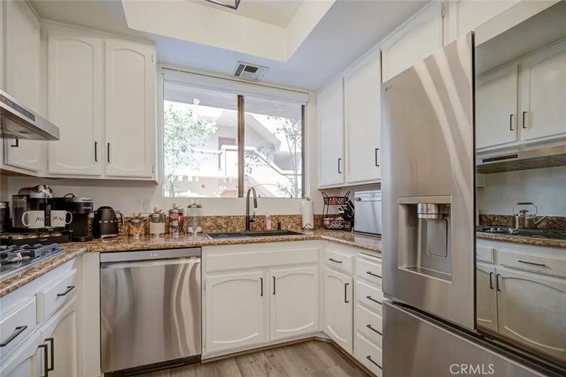 511 N Jackson 101