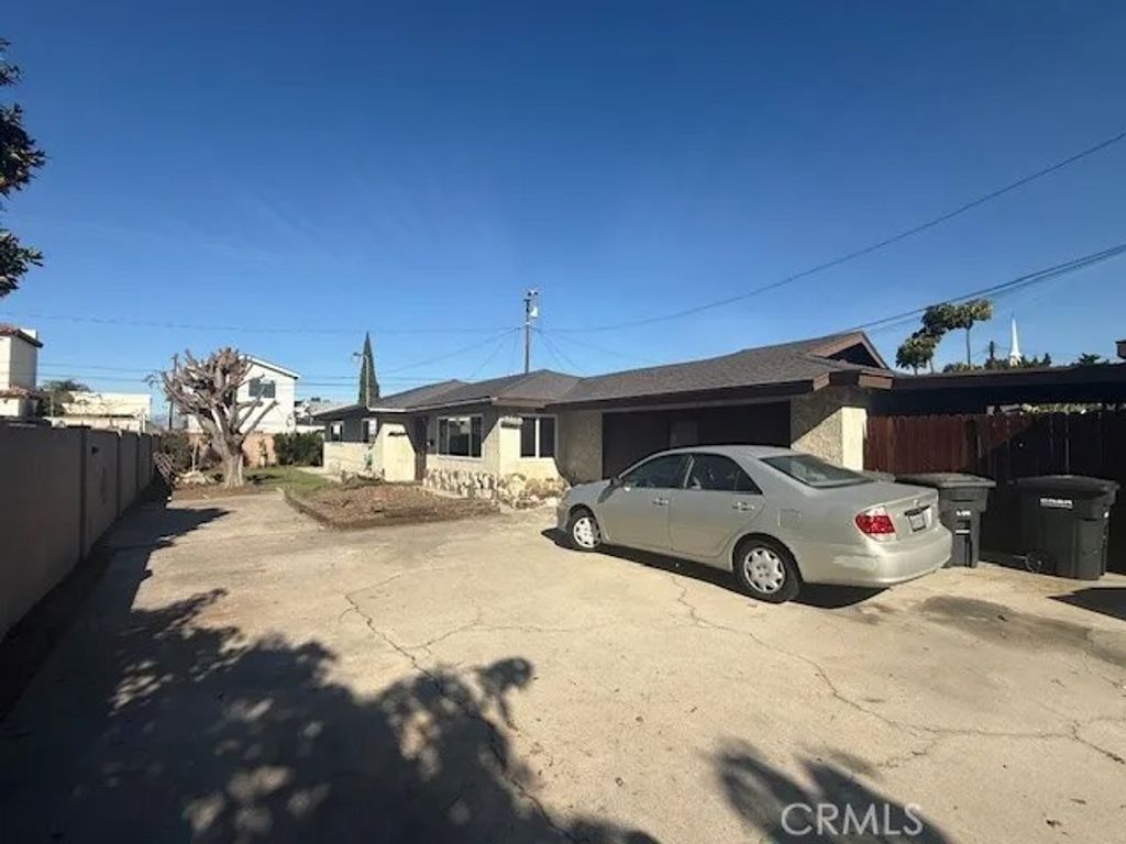 Photo of 9327 Faywood St, Bellflower, CA 90706 (MLS # PW26017449)