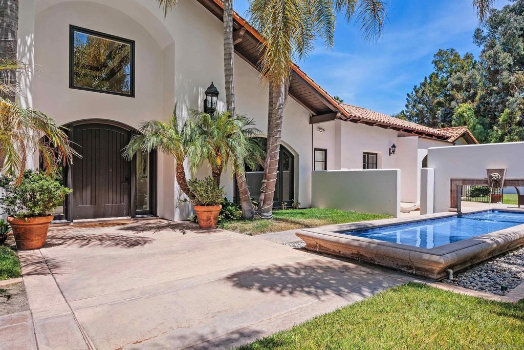 Photo of 16210 Via Cazadero, Rancho Santa Fe, CA 92067 (MLS # 260003640)