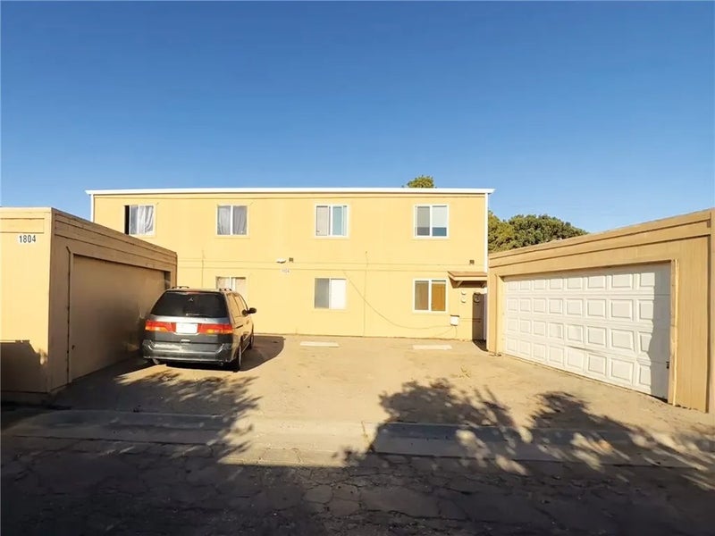 1804 S Thornburg