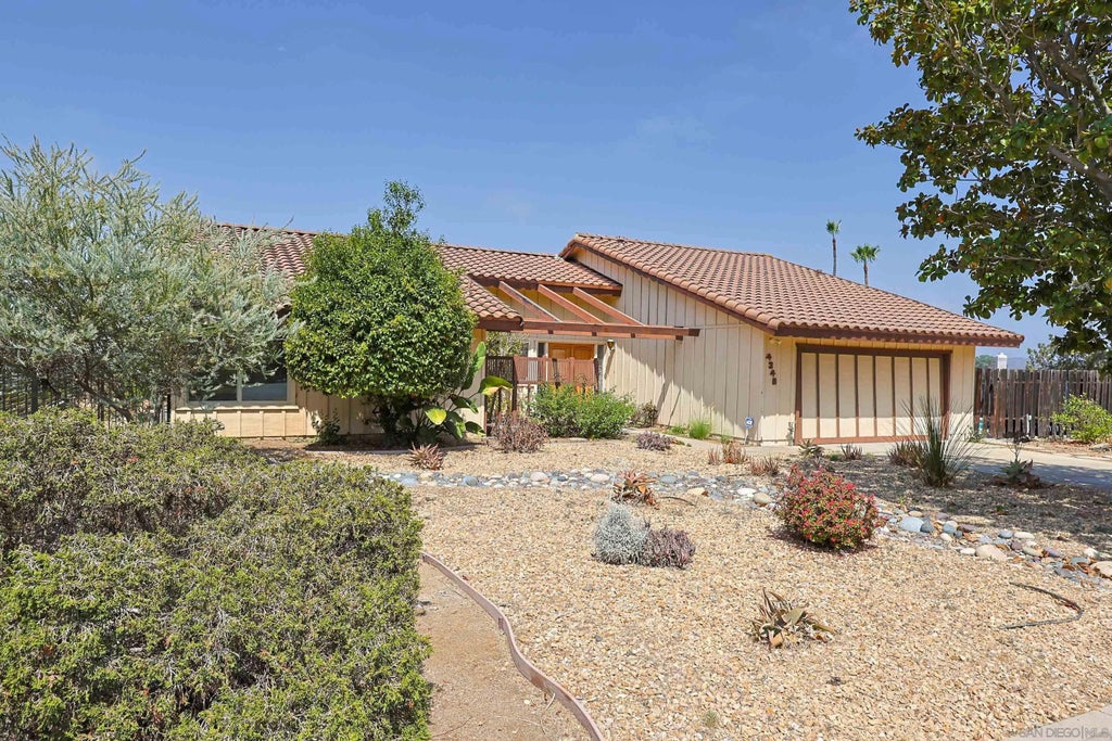 Photo of 4346 Mount Helix Highlands DR, La Mesa, CA 91941 (MLS # 260019415)