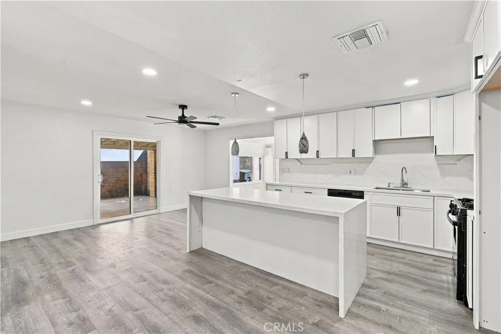 705 N Pepper