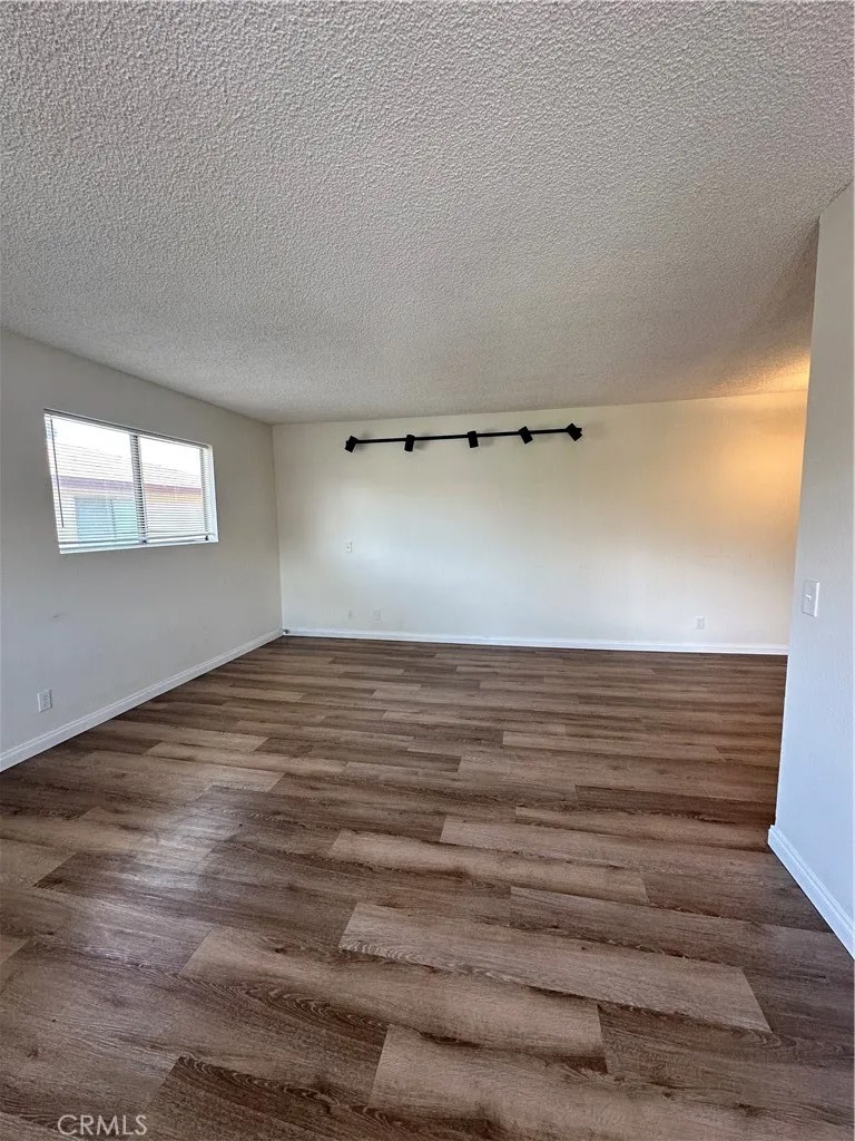 1123 W Sierra Madre Avenue 4