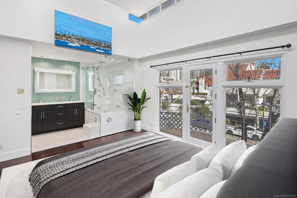 Photo of 706 Kettner Blvd, San Diego, CA 92101 (MLS # 260010414)