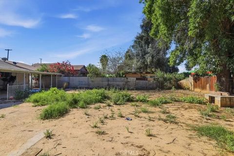 Tiny photo for 245 Commercial Avenue, Riverside, CA 92507 (MLS # OC26059015)