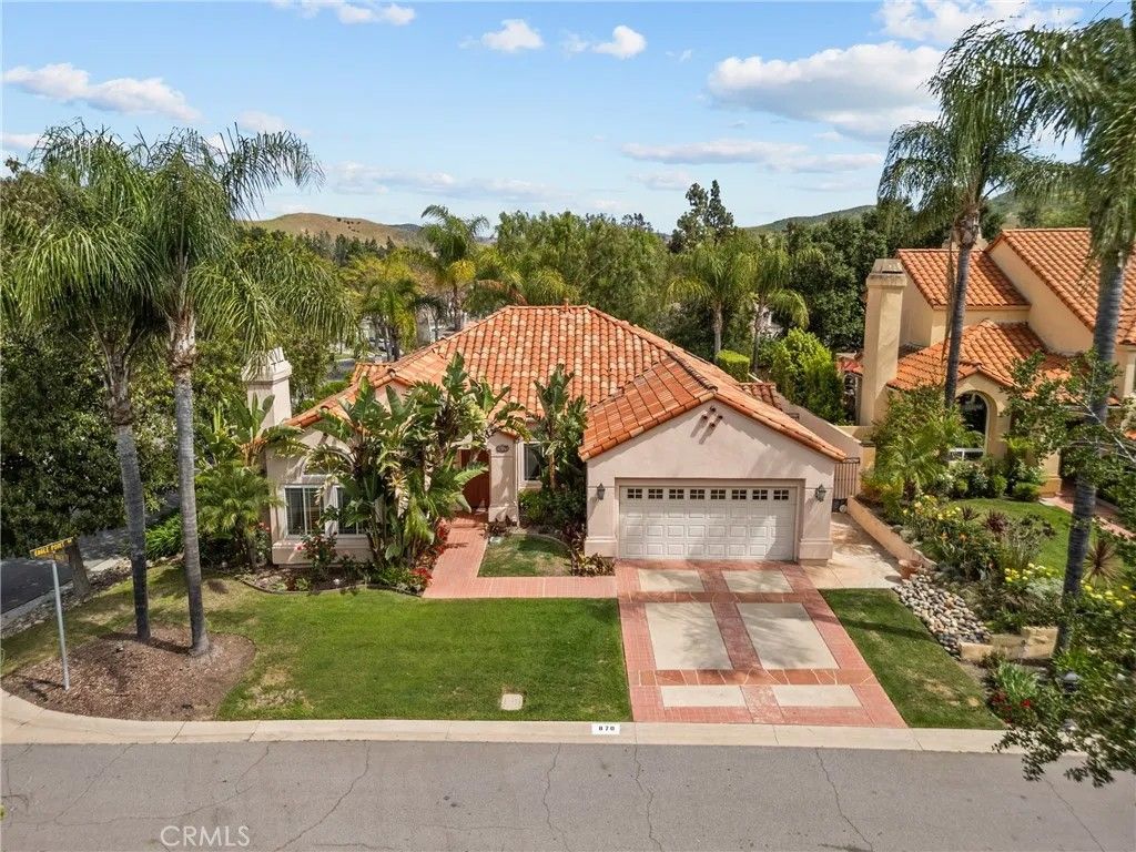 Photo of 870 Pleasant Dale Place, Westlake Village, CA 91362 (MLS # SR26066688)