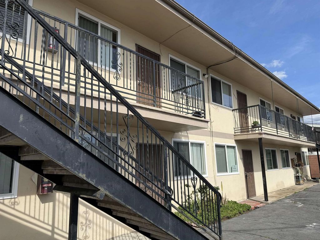 Photo of 1609 E 10th St, National City, CA 91950 (MLS # 260005473)