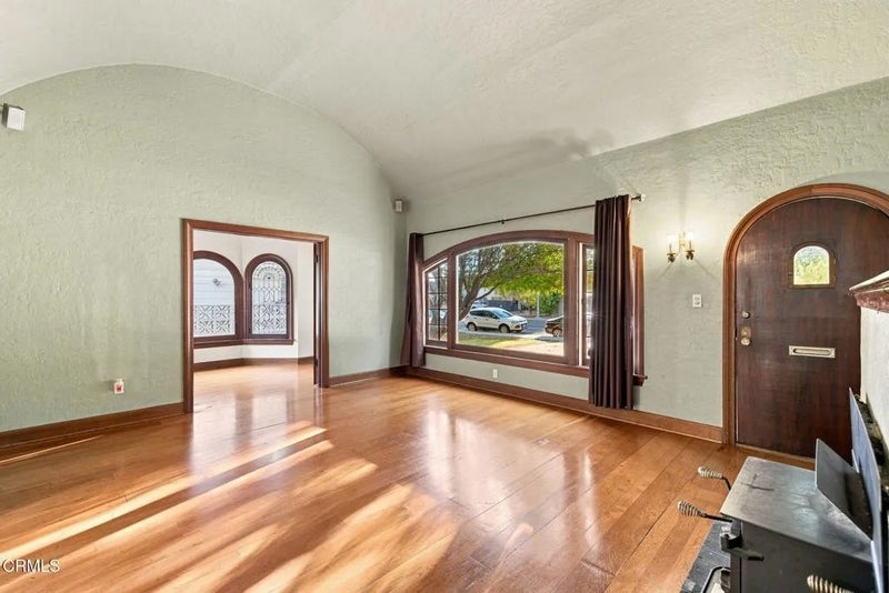 1525 Alta Vista Drive