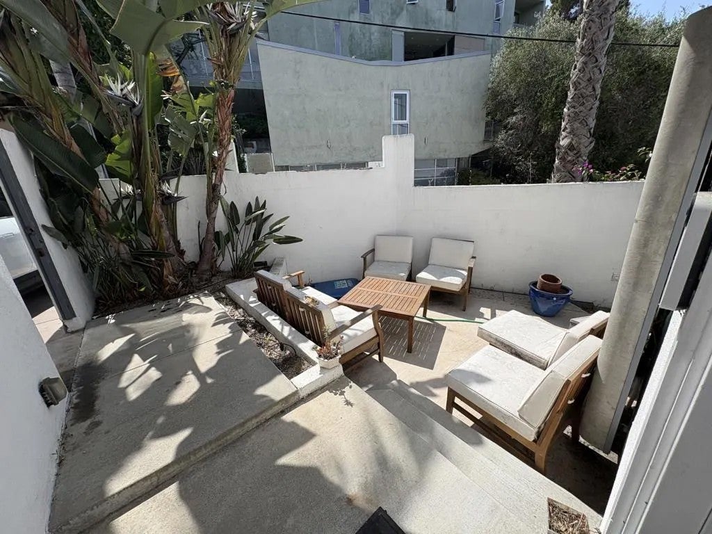 2410 Lyric Avenue