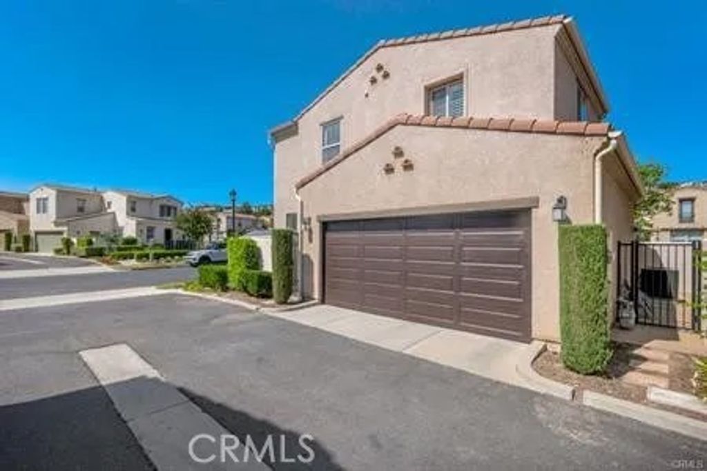 Photo of 11522 Cararra Ln, Porter Ranch, CA 91326 (MLS # SR26017725)