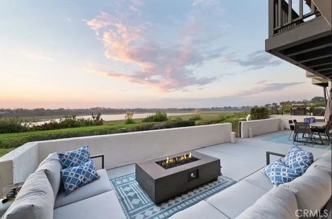 Photo of 303 Esperanza, Newport Beach, CA 92660 (MLS # NP26019377)