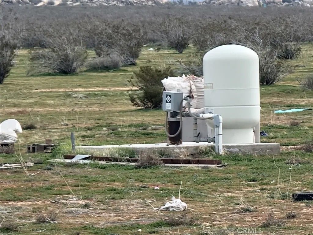 Photo of 13033 Joshua Rd, Apple Valley, CA 92308 (MLS # HD26015086)