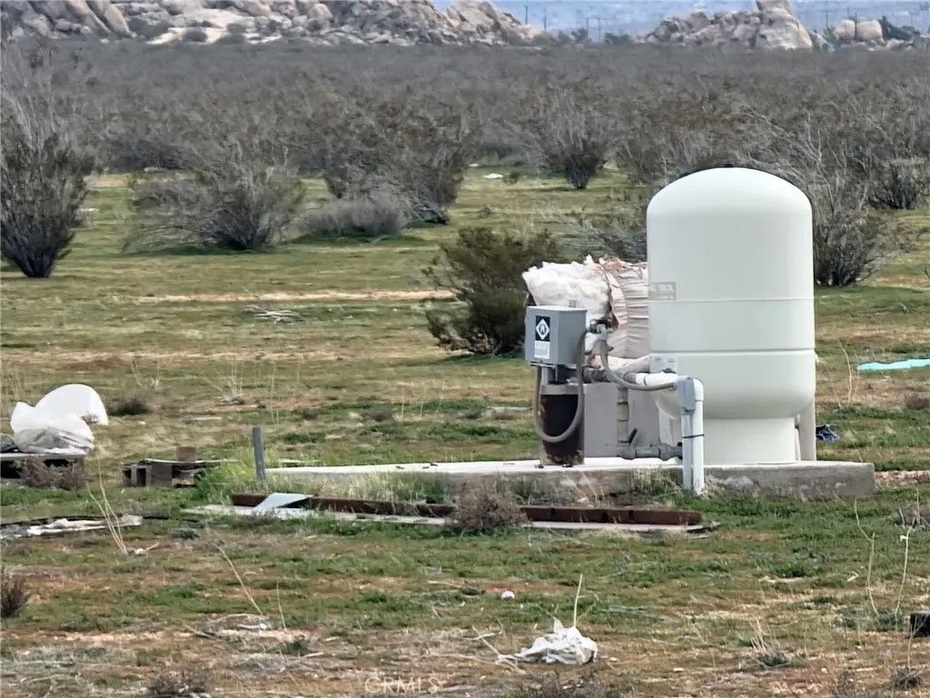 Photo of 13033 Joshua Rd, Apple Valley, CA 92308 (MLS # HD26015086)