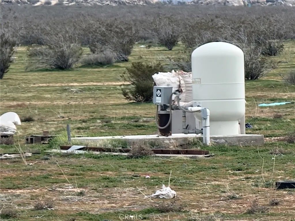 Photo of 13033 Joshua Rd, Apple Valley, CA 92308 (MLS # HD26015086)