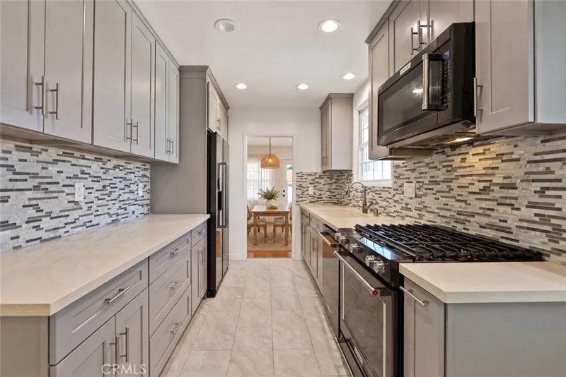9013 Borson