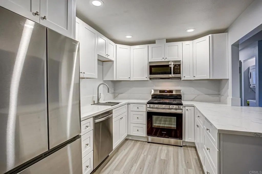 Photo of 141 Johnston Lane #10, San Marcos, CA 92069 (MLS # NDP2606810)