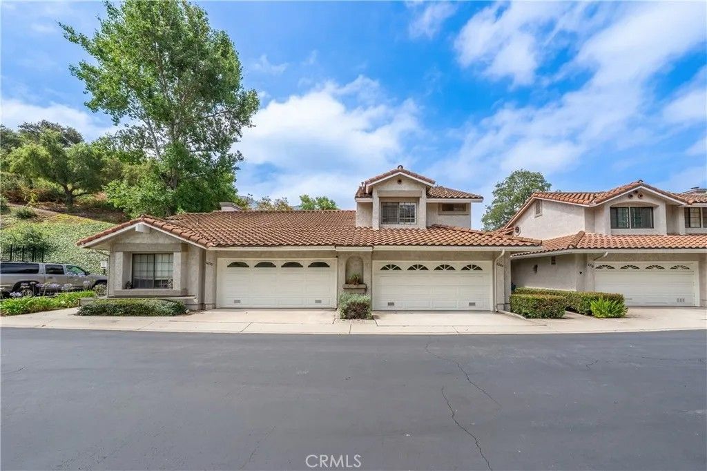 Photo of 6284 Corte Barata, Camarillo, CA 93012 (MLS # SR26113086)