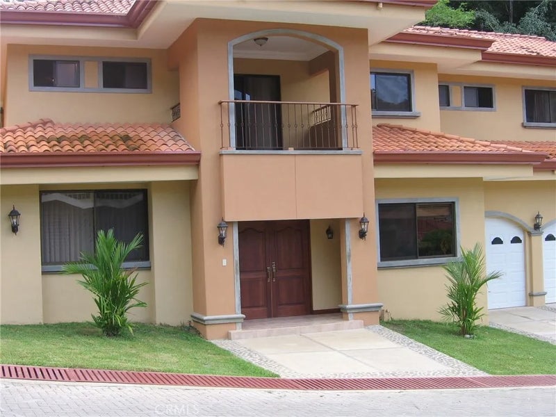 57 COSTA RICA- PUNTA LEONA