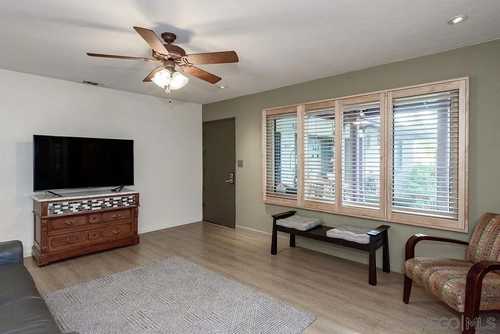 2414-2418 Monroe Ave.