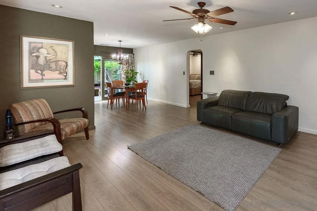 2414-2418 Monroe Ave.