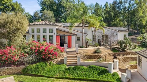 Photo of 18375 Bernardo Trails Ct, San Diego, CA 92128 (MLS # 260002911)