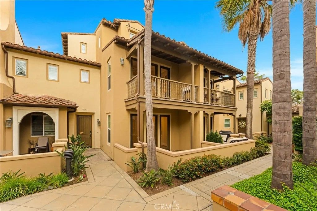 Photo of 21261 Baeza Cir, Huntington Beach, CA 92648 (MLS # OC26087223)