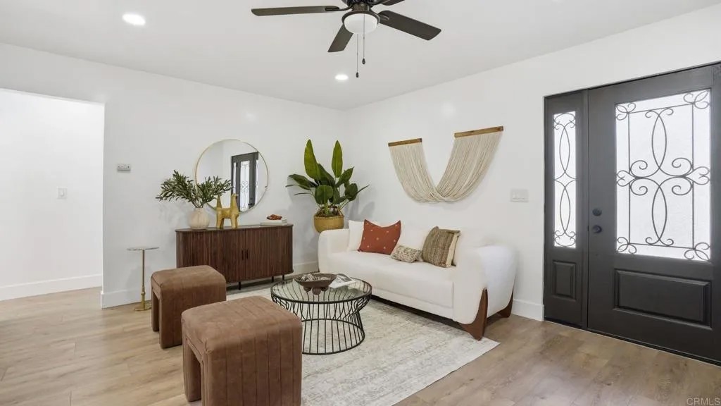336 Los Angeles Place