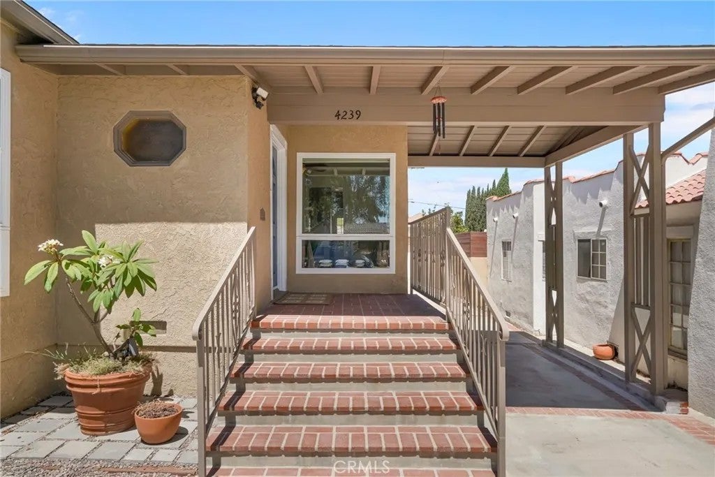 4239 W 59th