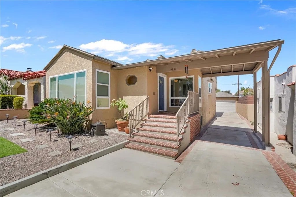 4239 W 59th