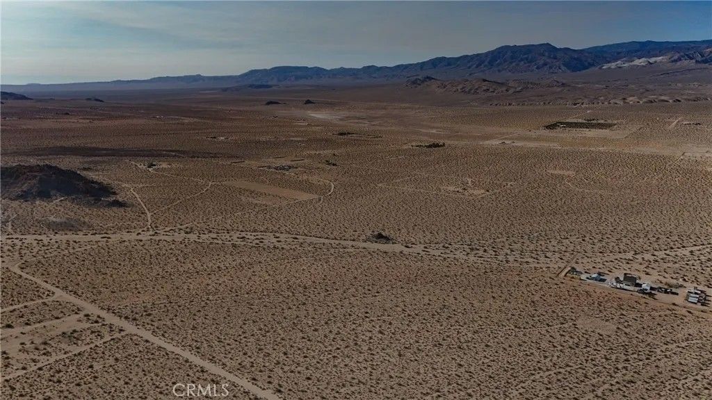 Photo of 764 Rabbit Springs, Lucerne Valley, CA 92356 (MLS # HD26000292)