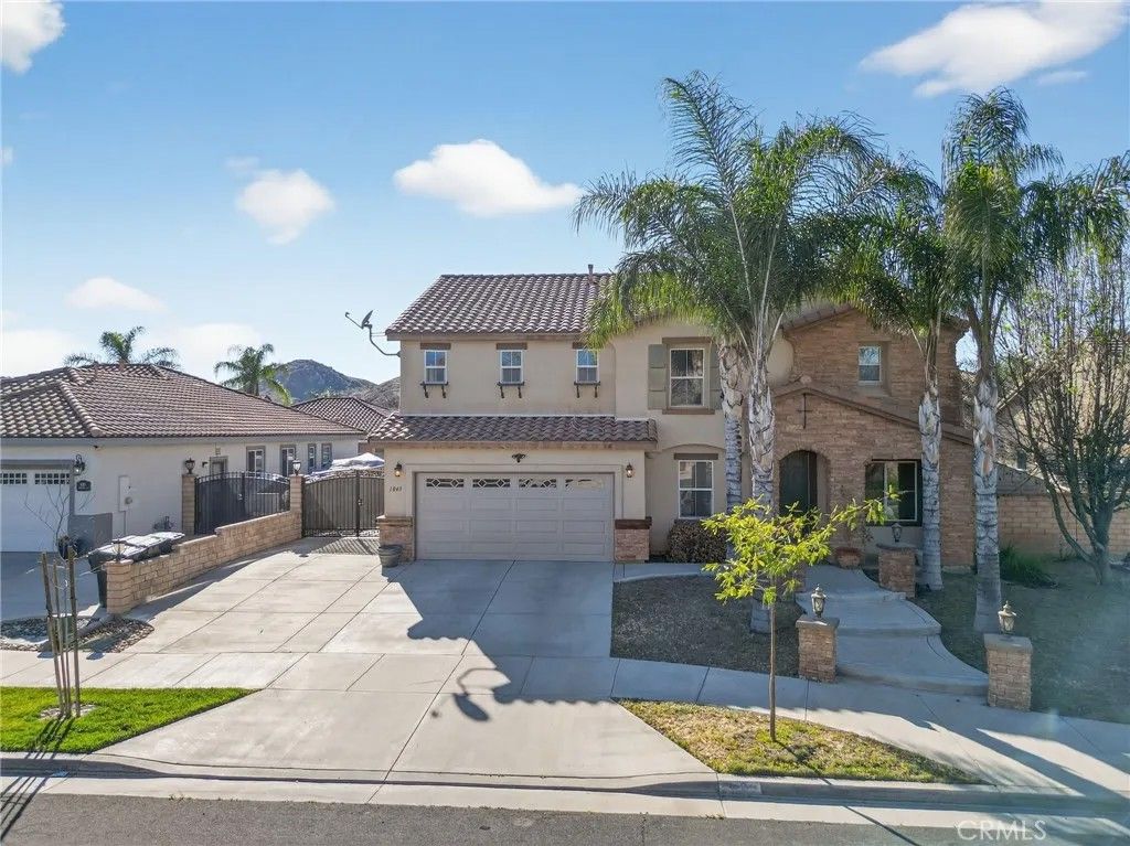 Photo of 1043 Saltbush Ln, Hemet, CA 92545 (MLS # SW26062532)