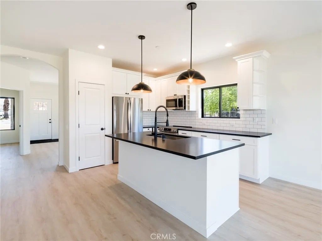 Photo of 7220 Hanford Avenue, Yucca Valley, CA 92284 (MLS # PT26104118)