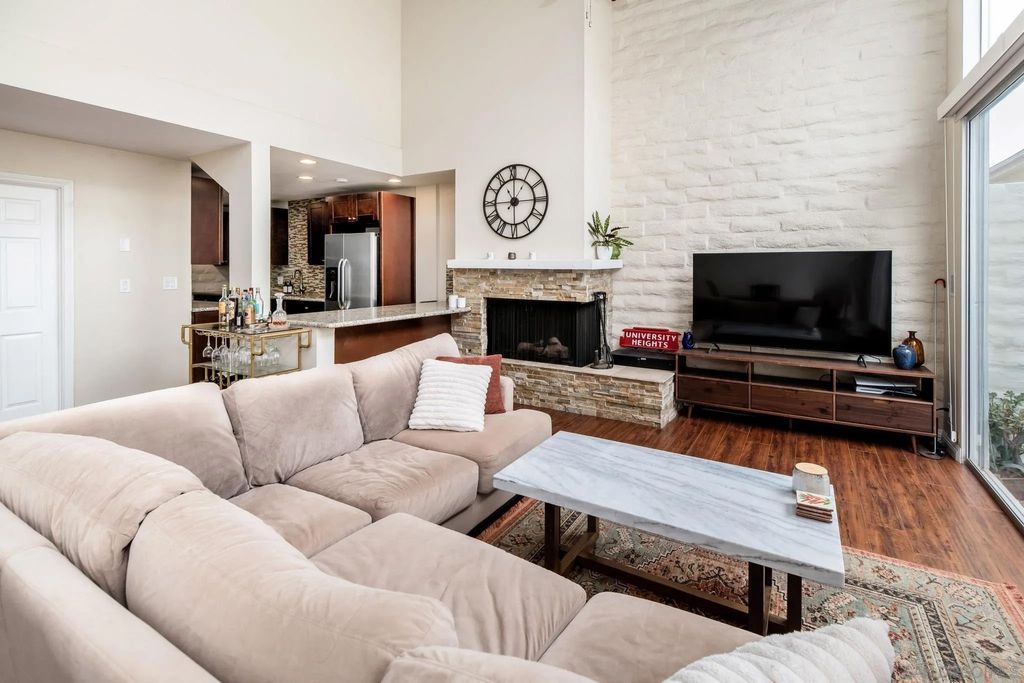 Photo of 2544 Navarra Dr #4, Carlsbad, CA 92009 (MLS # 260006369)